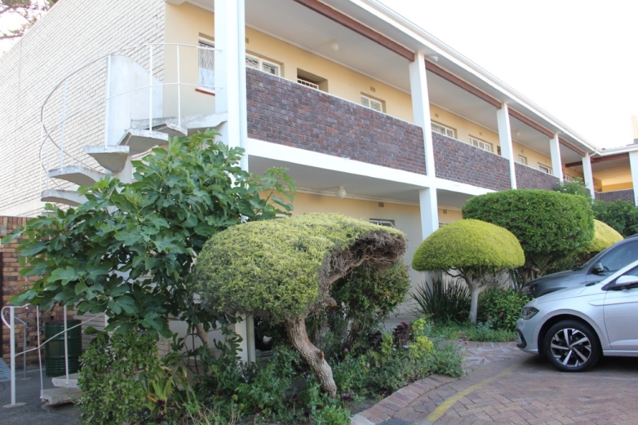 To Let 2 Bedroom Property for Rent in Martinville Western Cape